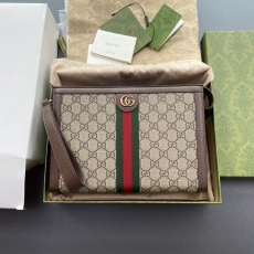 Gucci Clutch Bags